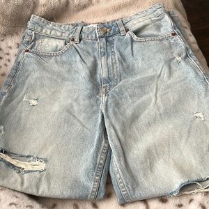 Zara Straight Jeans Ripped